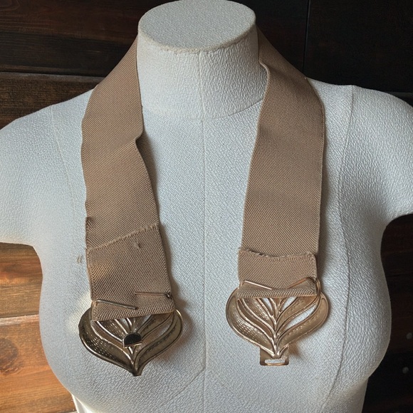 Autumn Leaves Vintage Belt - Picture 6 of 8